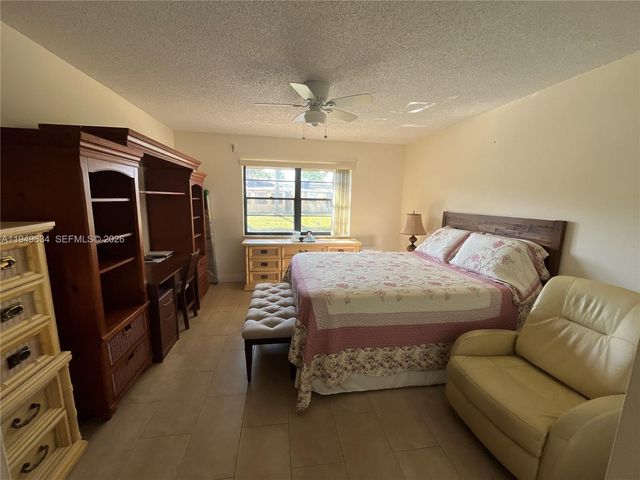 2 Briarwood Cir 112, Hollywood, FL 33024