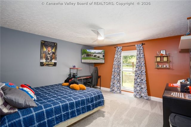 154 Strawberry Road, St Albans, WV 25177