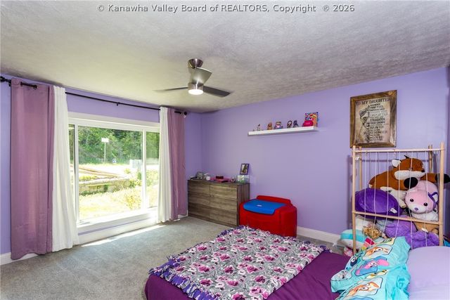 154 Strawberry Road, St Albans, WV 25177