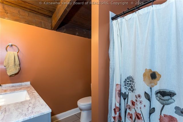 154 Strawberry Road, St Albans, WV 25177