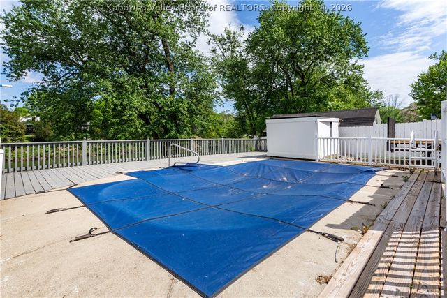 154 Strawberry Road, St Albans, WV 25177