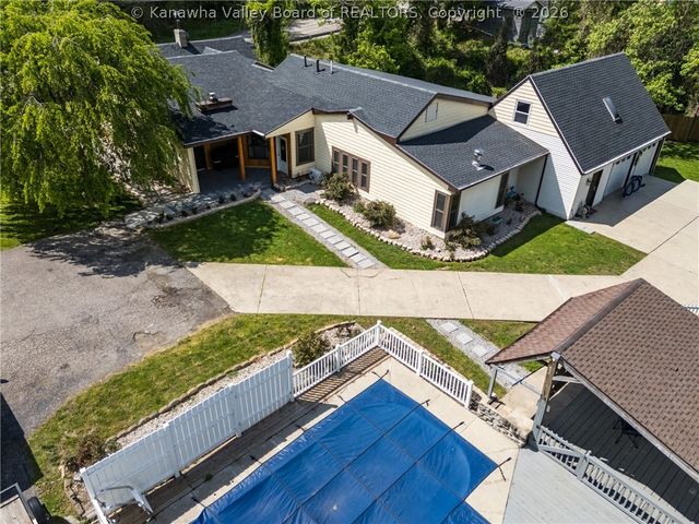 154 Strawberry Road, St Albans, WV 25177