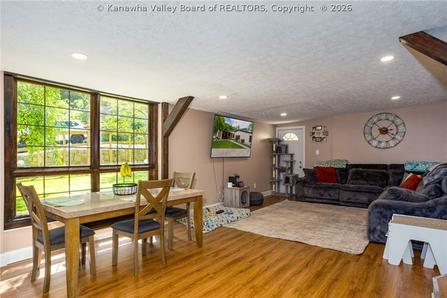154 Strawberry Road, St Albans, WV 25177