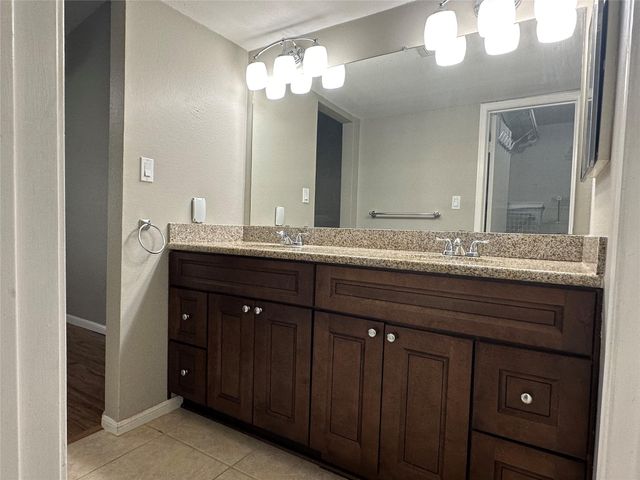 2120 El Paseo Street 806, Houston, TX 77054