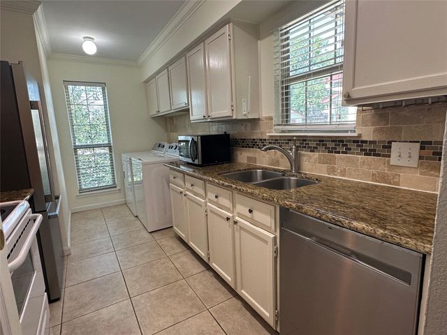2120 El Paseo Street 806, Houston, TX 77054