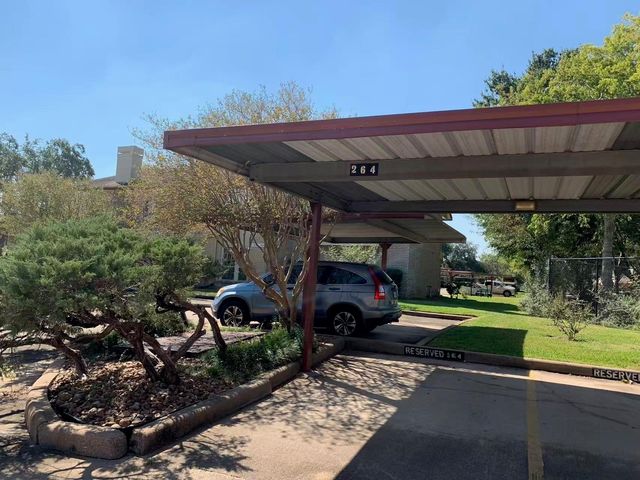 2120 El Paseo Street 806, Houston, TX 77054