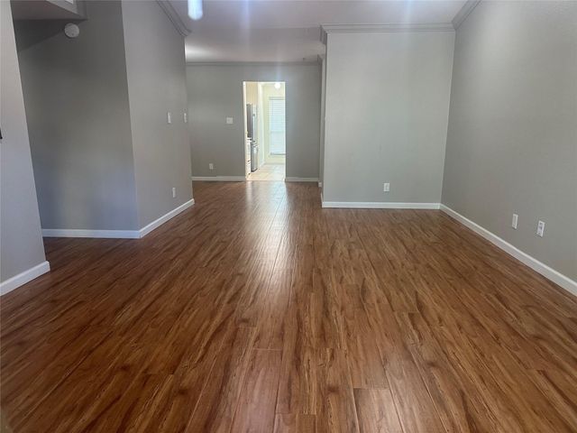 2120 El Paseo Street 806, Houston, TX 77054