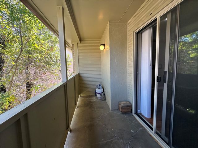 2120 El Paseo Street 806, Houston, TX 77054