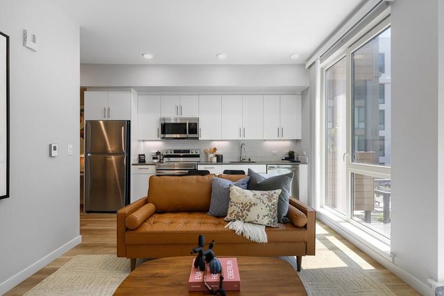 260 Brooklyn Basin Way 415, Oakland, CA 94606