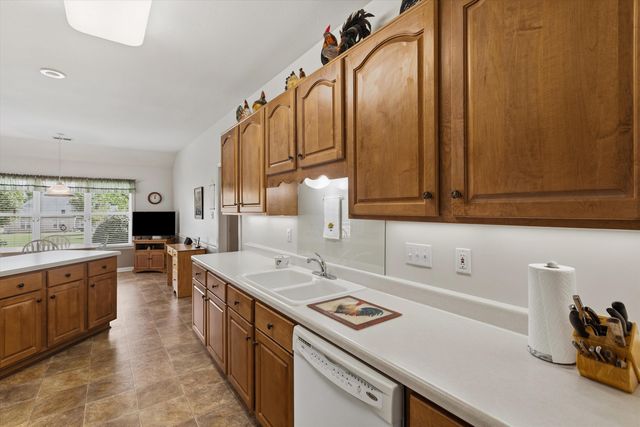 5060 HOLSTEN CREEK CV, Bartlett, TN 38135