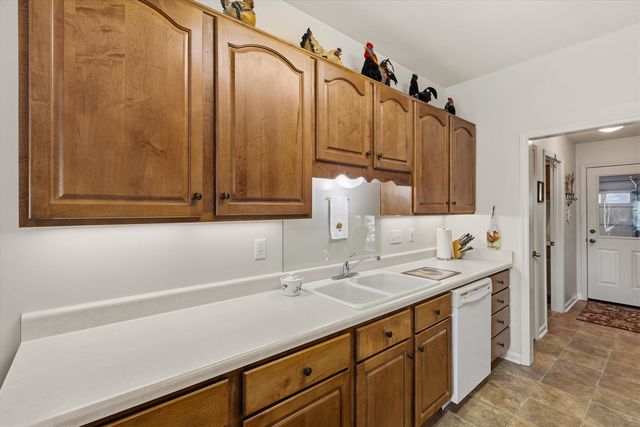 5060 HOLSTEN CREEK CV, Bartlett, TN 38135