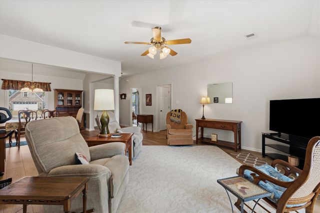 5060 HOLSTEN CREEK CV, Bartlett, TN 38135