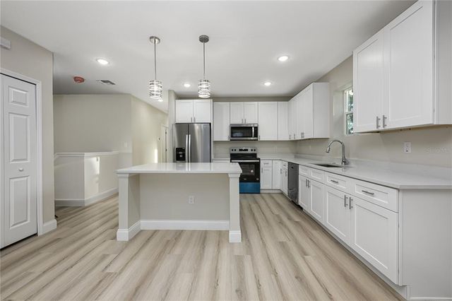 502 E HOWRY AVENUE, Deland, FL 32724