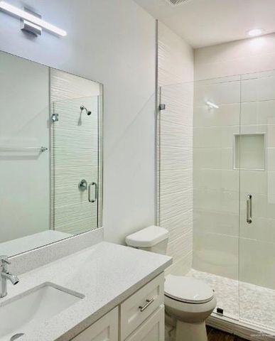 7006 56th Street, Mission, TX 78573