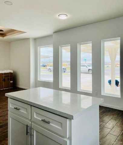 7006 56th Street, Mission, TX 78573