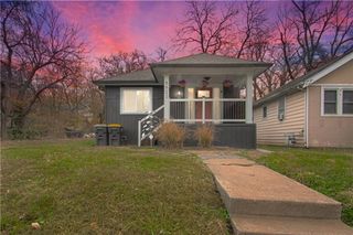 5923 Walrond Avenue, Kansas City, MO 64130