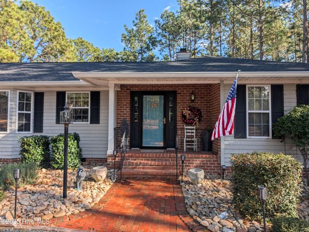 247 Longleaf Drive, West End, NC 27376