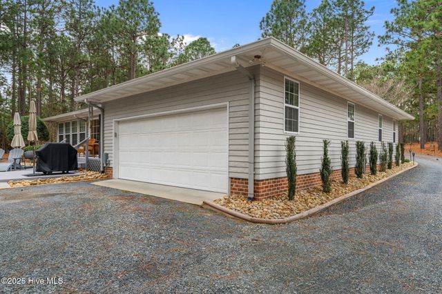 247 Longleaf Drive, West End, NC 27376