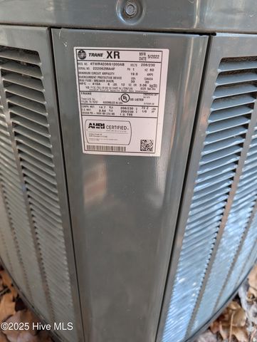 247 Longleaf Drive, West End, NC 27376