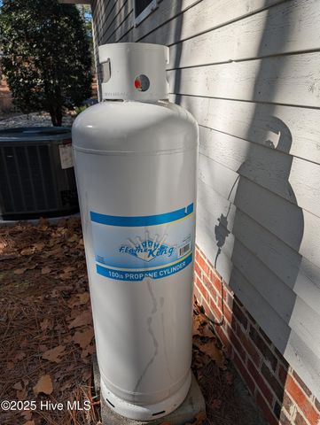 247 Longleaf Drive, West End, NC 27376