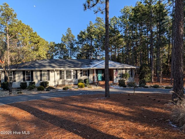 247 Longleaf Drive, West End, NC 27376