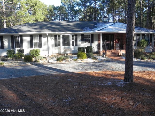 247 Longleaf Drive, West End, NC 27376