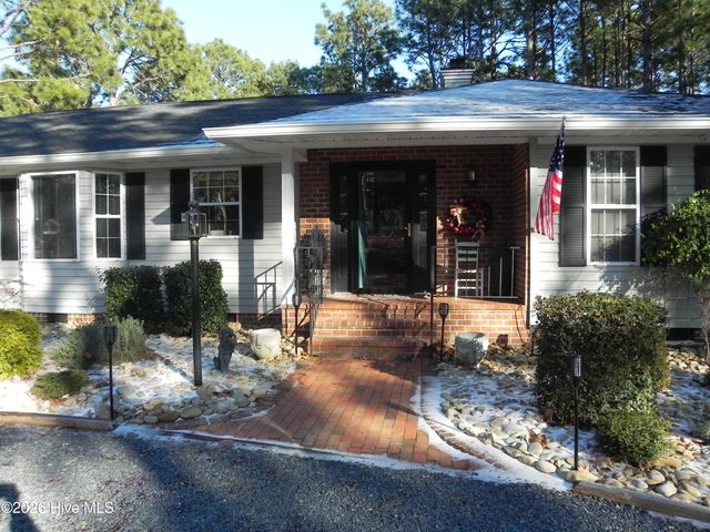 247 Longleaf Drive, West End, NC 27376