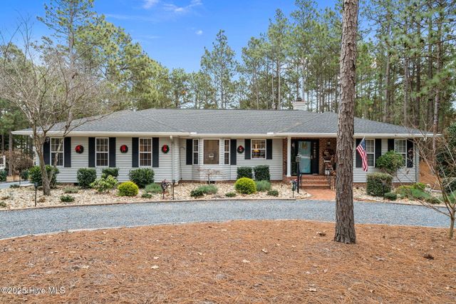 247 Longleaf Drive, West End, NC 27376
