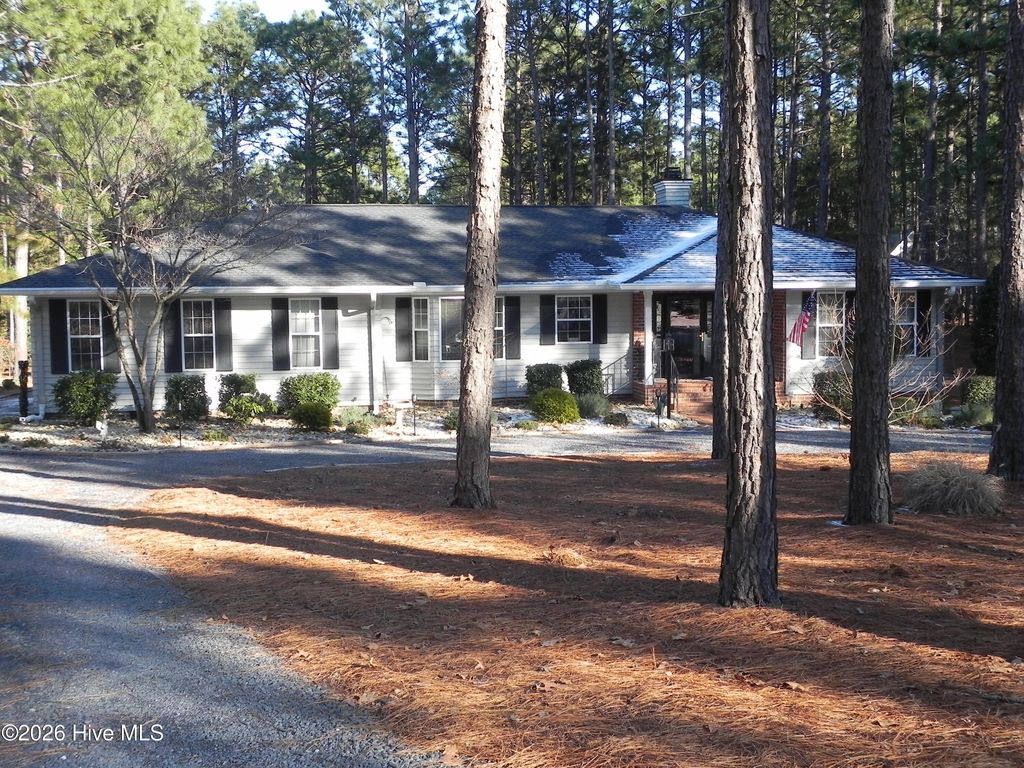 247 Longleaf Drive, West End, NC 27376