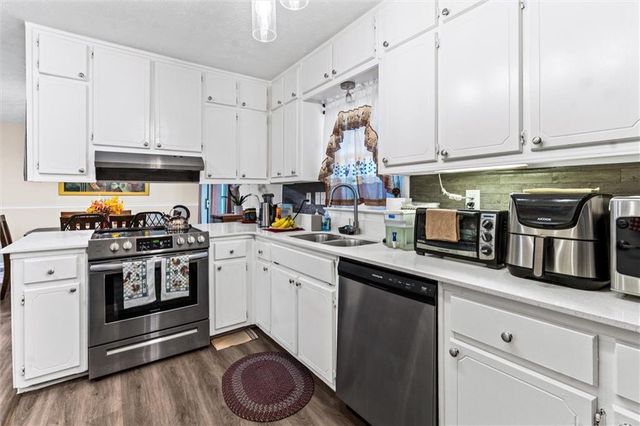 999 Chestnut Oak Court, Lawrenceville, GA 30046
