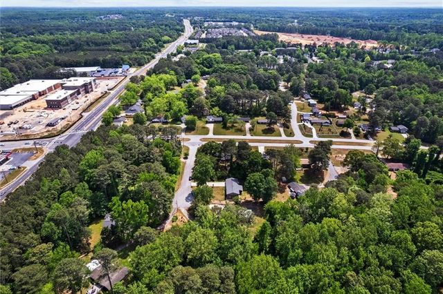 999 Chestnut Oak Court, Lawrenceville, GA 30046