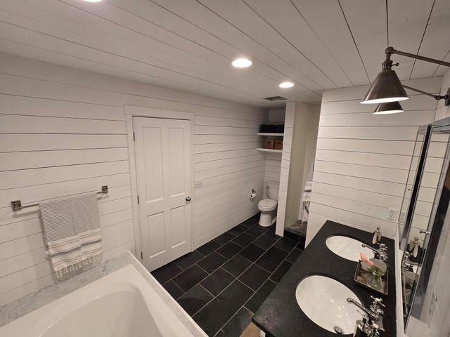 209 Rutherford Road, Stillwater, MN 55082