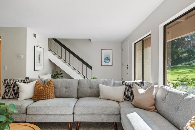 2705 Via Cardel, Carlsbad, CA 92010