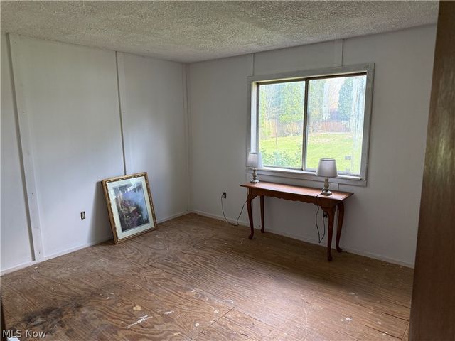 16520 State Route 45, Wellsville, OH 43968
