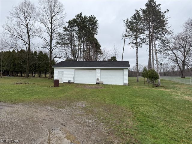 16520 State Route 45, Wellsville, OH 43968