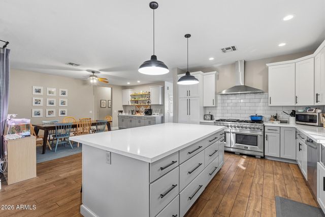 3121 W BUCKHORN Trail, Phoenix, AZ 85083