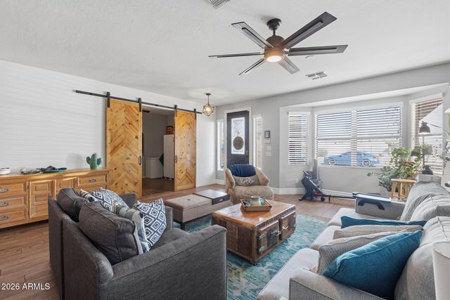 3121 W BUCKHORN Trail, Phoenix, AZ 85083