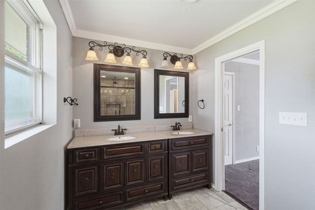 206 Mcanear Street, Cleburne, TX 76033