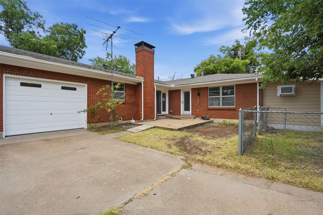 206 Mcanear Street, Cleburne, TX 76033