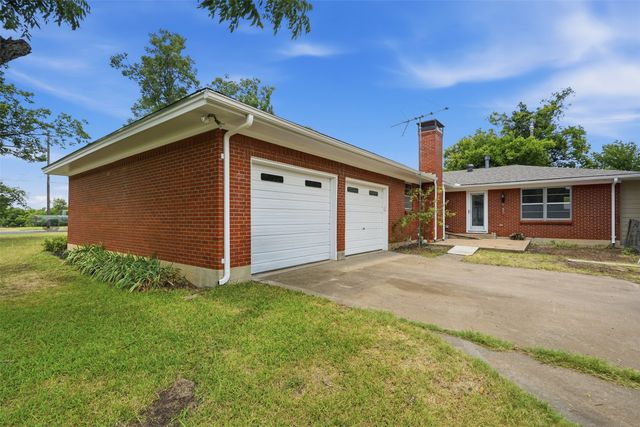 206 Mcanear Street, Cleburne, TX 76033