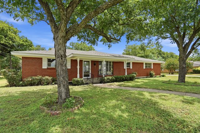 206 Mcanear Street, Cleburne, TX 76033