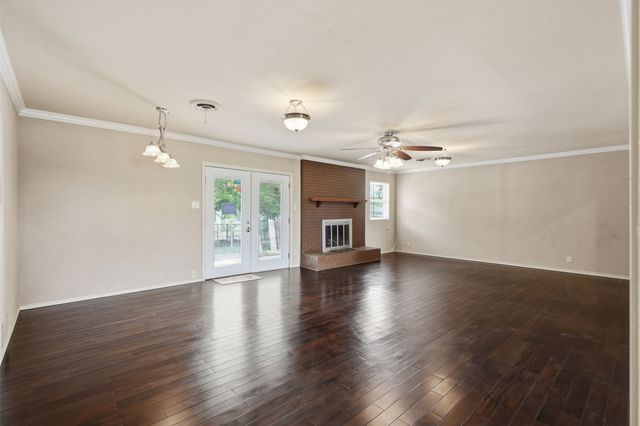 206 Mcanear Street, Cleburne, TX 76033