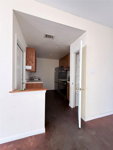 8621 Talyne Chaise CIR B, Austin, TX 78729