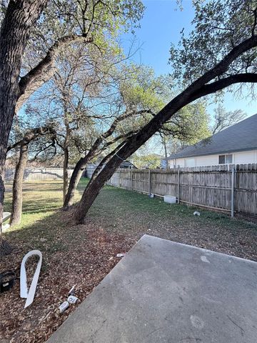 8621 Talyne Chaise CIR B, Austin, TX 78729