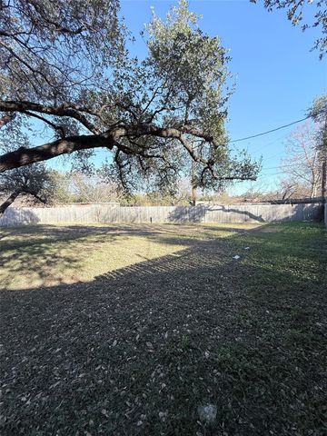 8621 Talyne Chaise CIR B, Austin, TX 78729