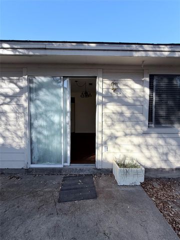 8621 Talyne Chaise CIR B, Austin, TX 78729