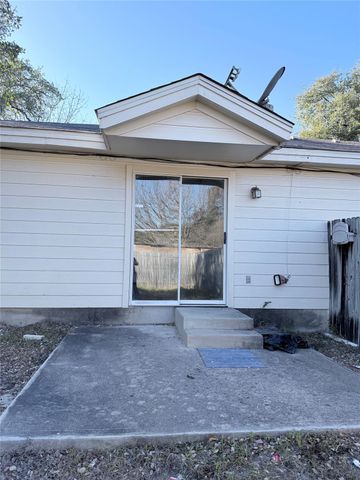 8621 Talyne Chaise CIR B, Austin, TX 78729