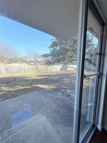 8621 Talyne Chaise CIR B, Austin, TX 78729