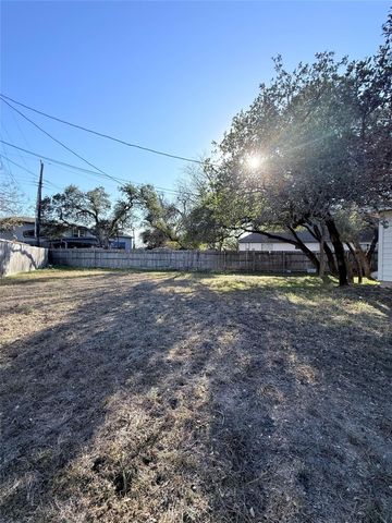 8621 Talyne Chaise CIR B, Austin, TX 78729