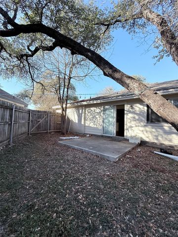 8621 Talyne Chaise CIR B, Austin, TX 78729